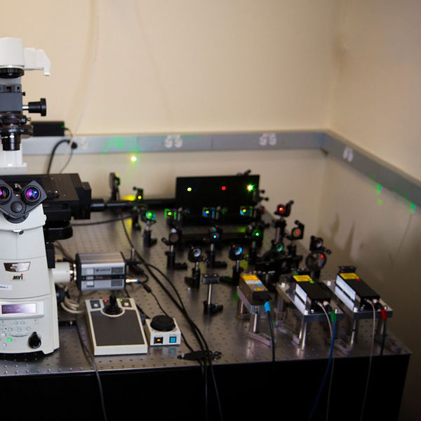 Advanced microscopy and instrumentation